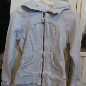 Lululemon sweatshirt